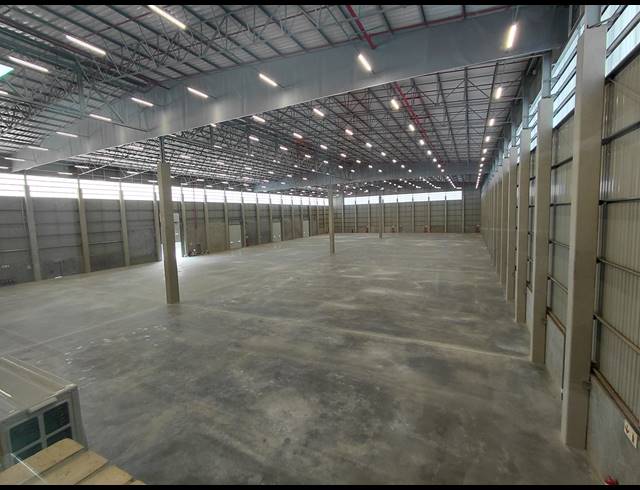 6,700M² WAREHOUSE TO LET IN BREDELL